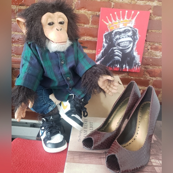 BCBG Heels - Picture 6 of 11